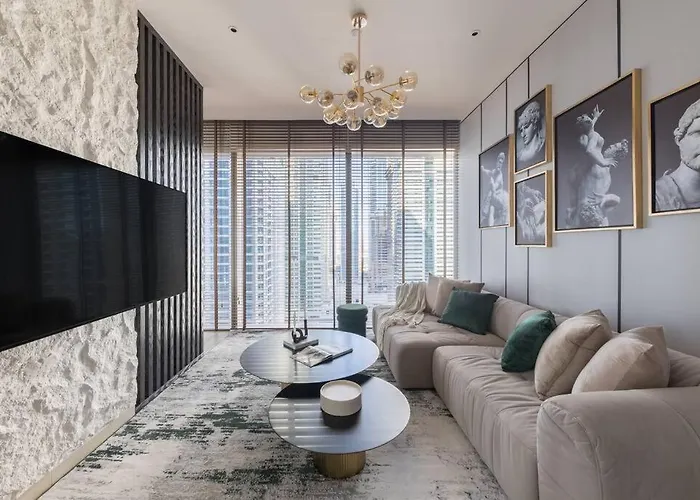 Elegant 2Br Luxury Furnished In Marina Gate 2