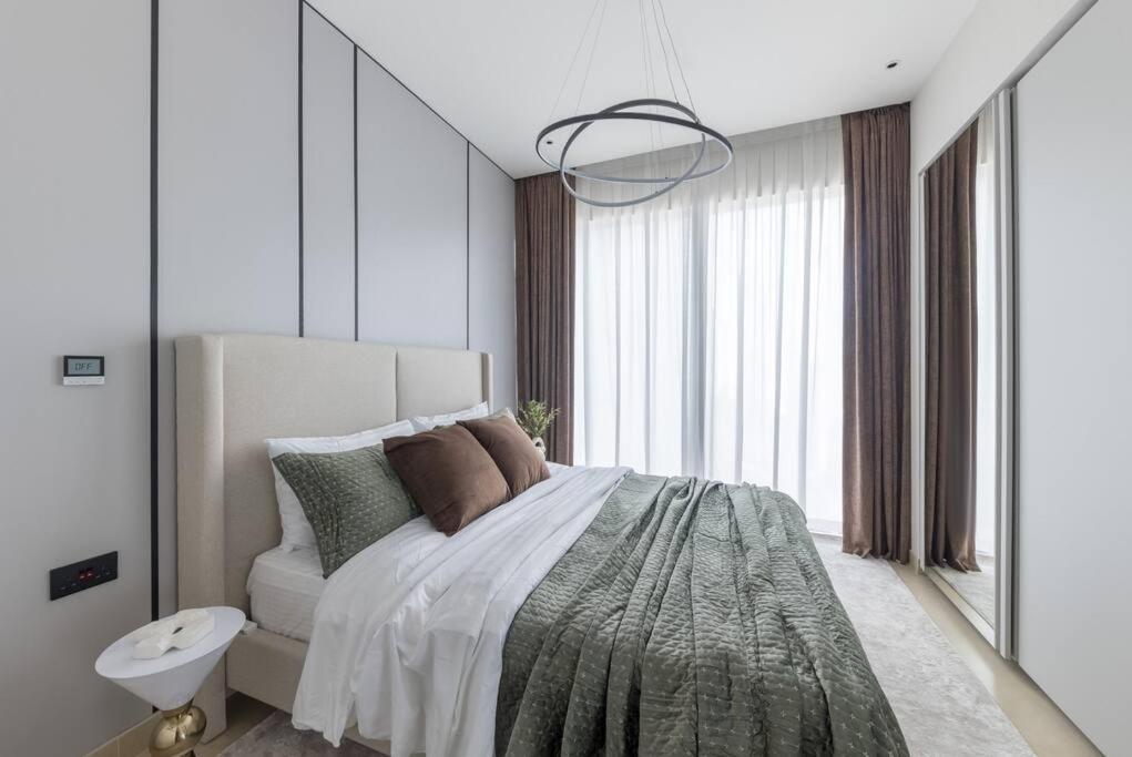 Elegant 2br Luxury Furnished In Marina Gate 2 *