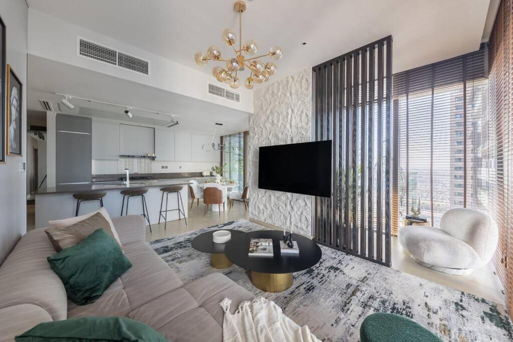 Elegant 2br Luxury Furnished In Marina Gate 2 Apartment